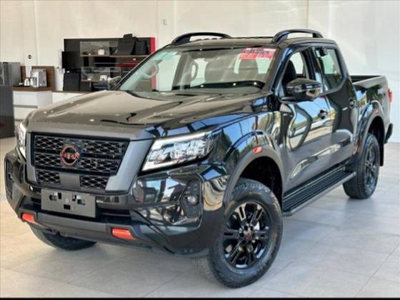 NISSAN FRONTIER 2.3 16V TURBO DIESEL PRO4X CD 4X4 AUTOMÁTICO
